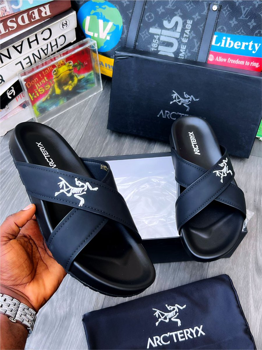 Boss, Oya pick Holla on +2348081569309. We deliver wherever you are, wherever you want Size: 40-46 Price: N38000 Yahaya Bello American International School Naira Ododo Ronaldo Enough is Enough Access Bank Peter Obi