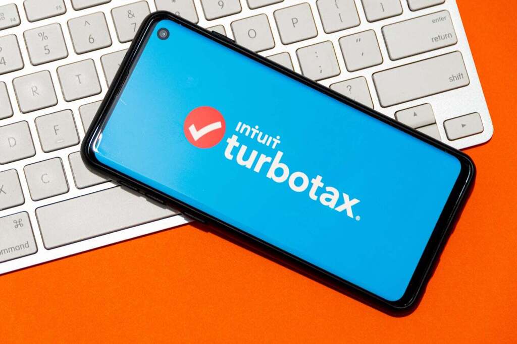 Get the lowdown on TurboTax 2024! Check out our latest review to see if it's the tax software for you. Uncover its features, pricing plans, and the real deal on 'free' software. Find out more via @TechRepublic! ift.tt/soRE2Wf