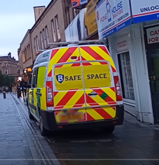 Safe Space is available this weekend. Safe Space is sponsored by @Safer_Bradford @WestYorksPolice and Bradford at Night It is there to access 9pm-3am for anyone who needs it. Watch our video to find out more ⬇️ youtube.com/watch?v=u0tw7B…