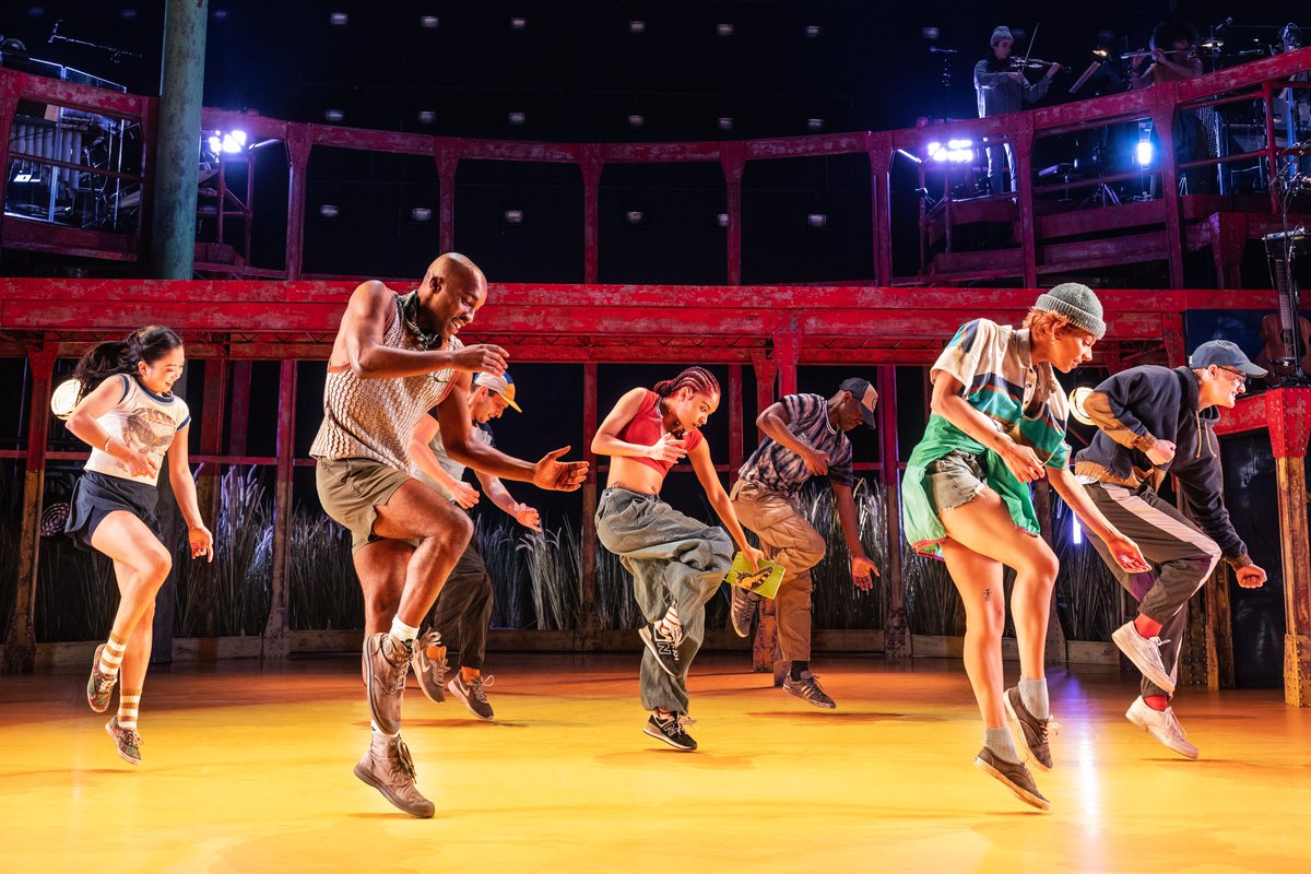 Oh, great sights! Take a look at production photos of Illinoise. See the Sufjan Stevens dance musical on Broadway theatermania.com/shows/new-york… 📷 Matthew Murphy