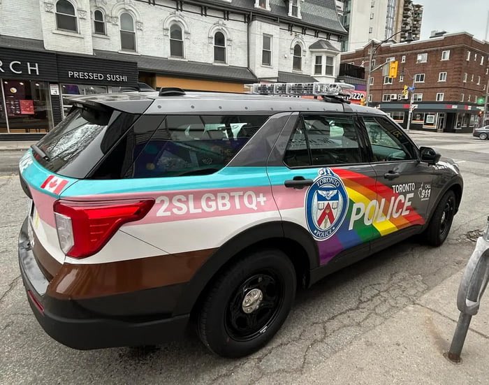 truckdriverpleb's tweet image. Toronto police cars are now wrapped in TRANS flags

With crime at all-time highs in Toronto, this is what they focus their energy on.

Ridiculous