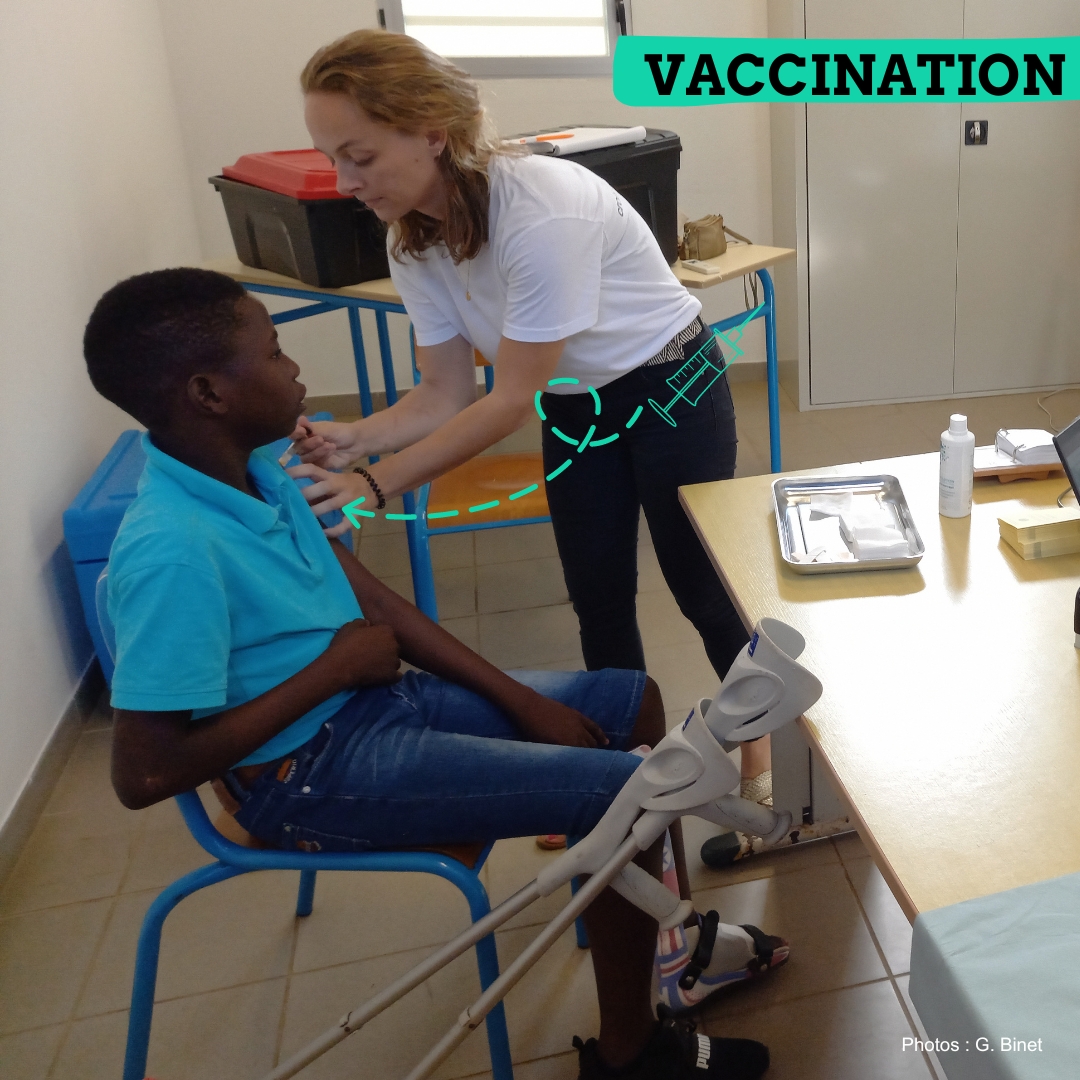 #SemaineEuropeenneDeLaVaccination En #Guyane, les équipes des Centres de santé de la Croix-Rouge ont participé à la vaste campagne de vaccination contre le papillomavirus proposée gratuitement aux élèves de 5e. Au total 508 premières doses ont été administrées par la Croix-Rouge.