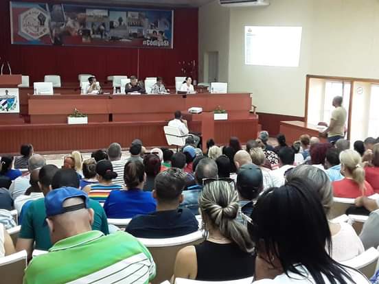 El equipo de Comunicación del Comité del Partido, la Asamblea del Poder Popular y el Consejo de la Administración del municipio #BaraguaPorMas participa en el Taller de Capacitación relacionado con la interacción y generación de contenidos en la plataforma X.
#LatirAvileño #Cuba