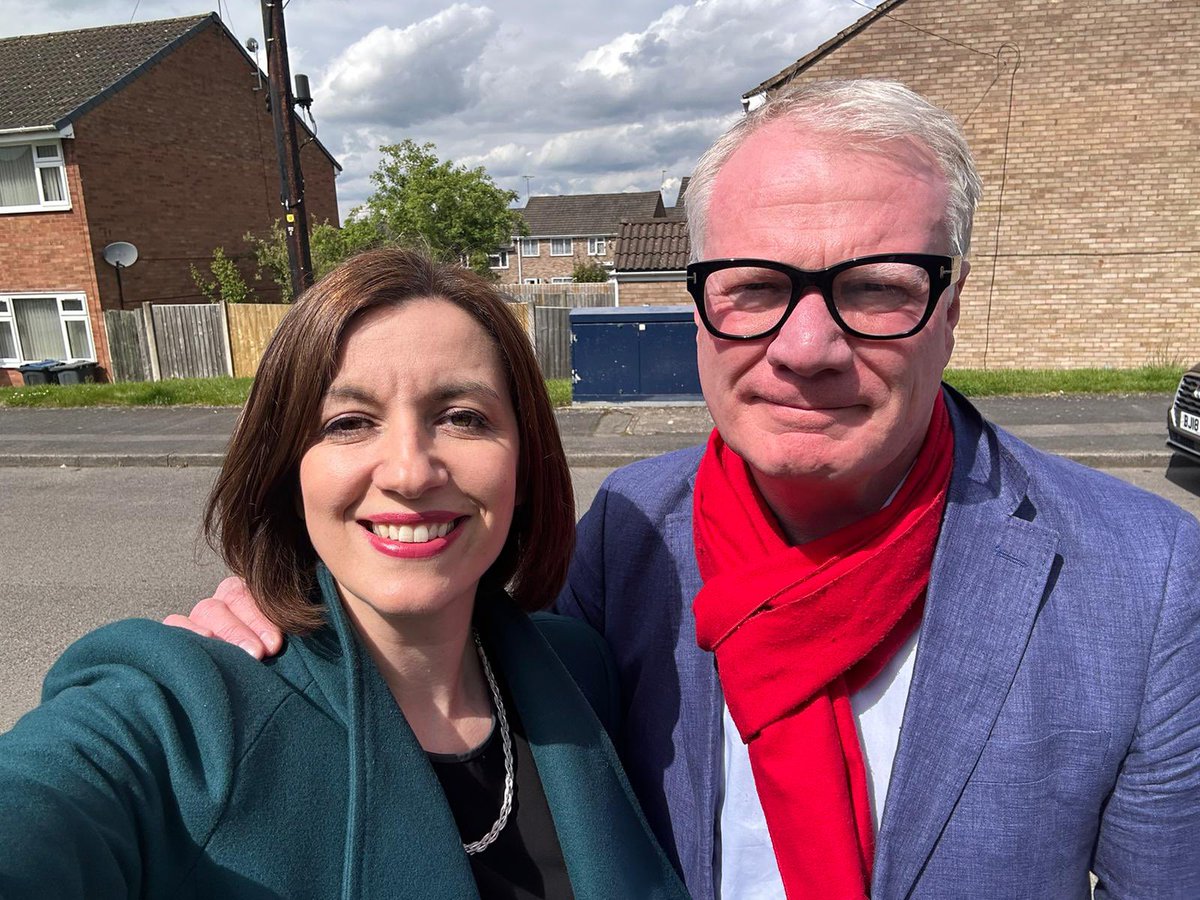The Tories have left the West Midlands behind, but @RichParkerLab has a plan for a fresh start: 👷 Create more jobs 🛍️ Revitalise high streets 🚔 Tackle crime 🚌 Bring buses under public control 🏠 Fix the housing crisis Great reception on the doorstep in Stirchley today.