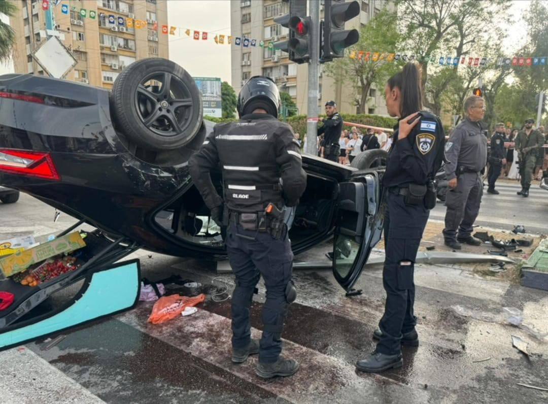 BREAKING: Israel’s infamous minister Ben-Gvir had a car accident, resulting in his car being flipped, while fleeing a scene of a stabbing attack in the area. He’s reportedly injured and taken to the hospital.