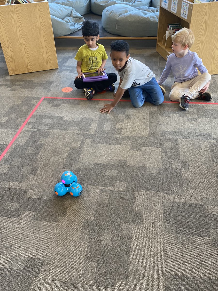 MeyerLib_SD735's tweet image. Kindergarteners continued to learn how to code @WonderWorkshop Dash robots this weeks by using the &quot;Go&quot; iPad app!