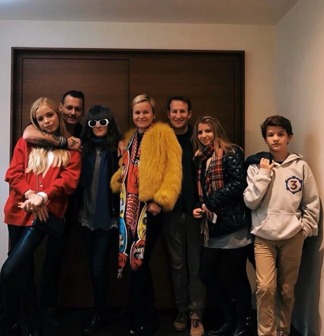 Johnny Depp with the waldman family in 2017❤️‍🔥