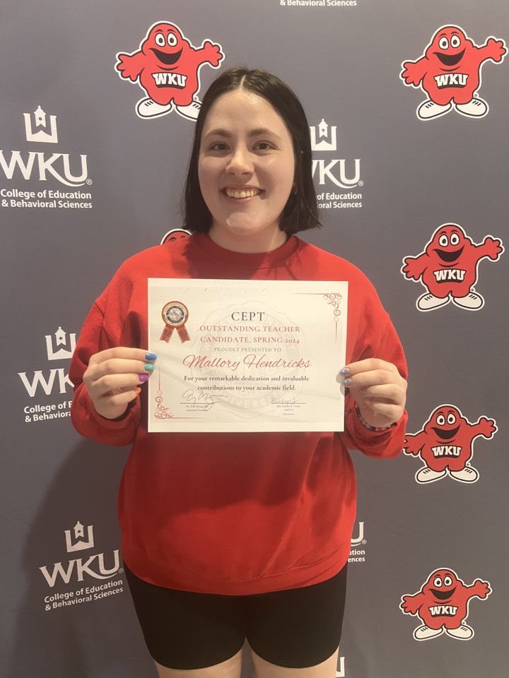 msmalhen's tweet image. Yesterday was our final seminar meeting for CEPT 1, and I was honored to be awarded best regional CEPT 1 teacher candidate! This experience has been nothing but amazing and I’m looking forward to CEPT 2 and student teaching 🍎📚🏆 @DrMargarella @CEPTatWKU @WKUCEBS @WKUSTE