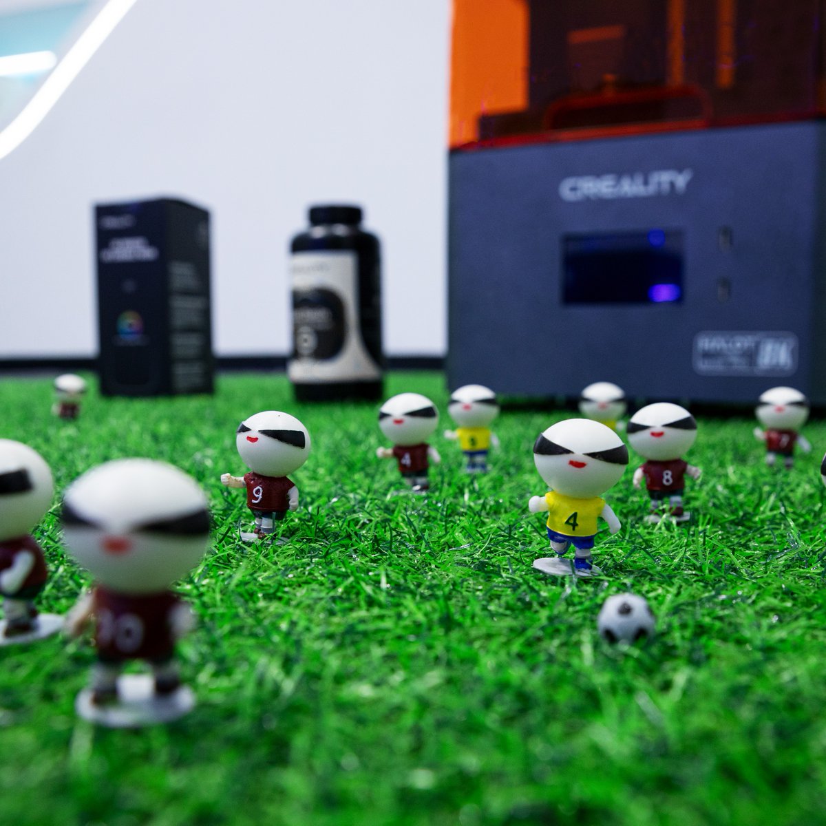 What printing project will you use FDM and resin printer together?🤔 Mine's a Cuva football match! So, which football position is easiest to play? Printer: #Creality K1C, Halot Mage Pro to.store.creality.com/sns-k1c #crealityk1c #3dprinting #3dprinter #halotmagerpo #resinprinting