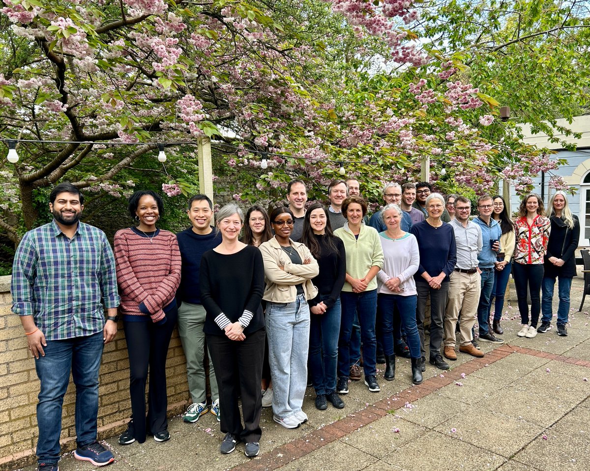 Excellent first annual meeting of the Wellcome PARADIGM team, paradigmgenomics.org. We shared some exciting science and had fun along the River Exe! @ensembl @deciphergenomic @tisimpson @HelenVFirth @PsyEpigenetics @jmarshlab @drjamesware @exetermed