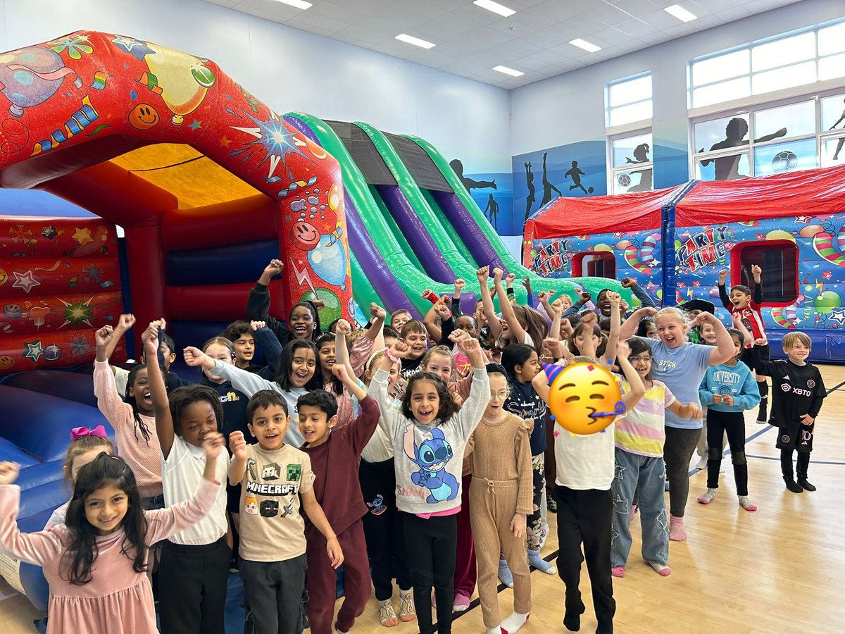 Wow! What a great day! Sadly Alma Phoenix’s fun had to end; hopefully they’re not too deflated 😉 Now it’s time to start earning house points for the next event… Adventure Island 🎢🎡🎠 Big thank you to CB Bouncy Castles for providing the inflatables; the children loved them!