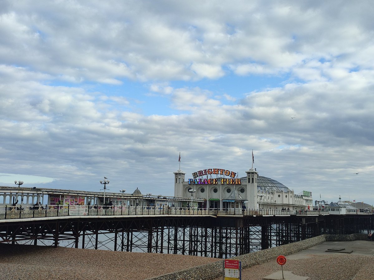 Thank you @BrightonSEO for this great event filled with positive vibes and great conferences 🤗 Thank you <a href="/RocketLinks_net/">RocketLinks</a> for the invites 🙏 On our way back to #Marseille's seagulls and "cigales" ! <a href="/digimood/">Digimood - SEO / SEA</a> <a href="/jbmasmanides/">Jean-Baptiste Masmanides</a> #SEO