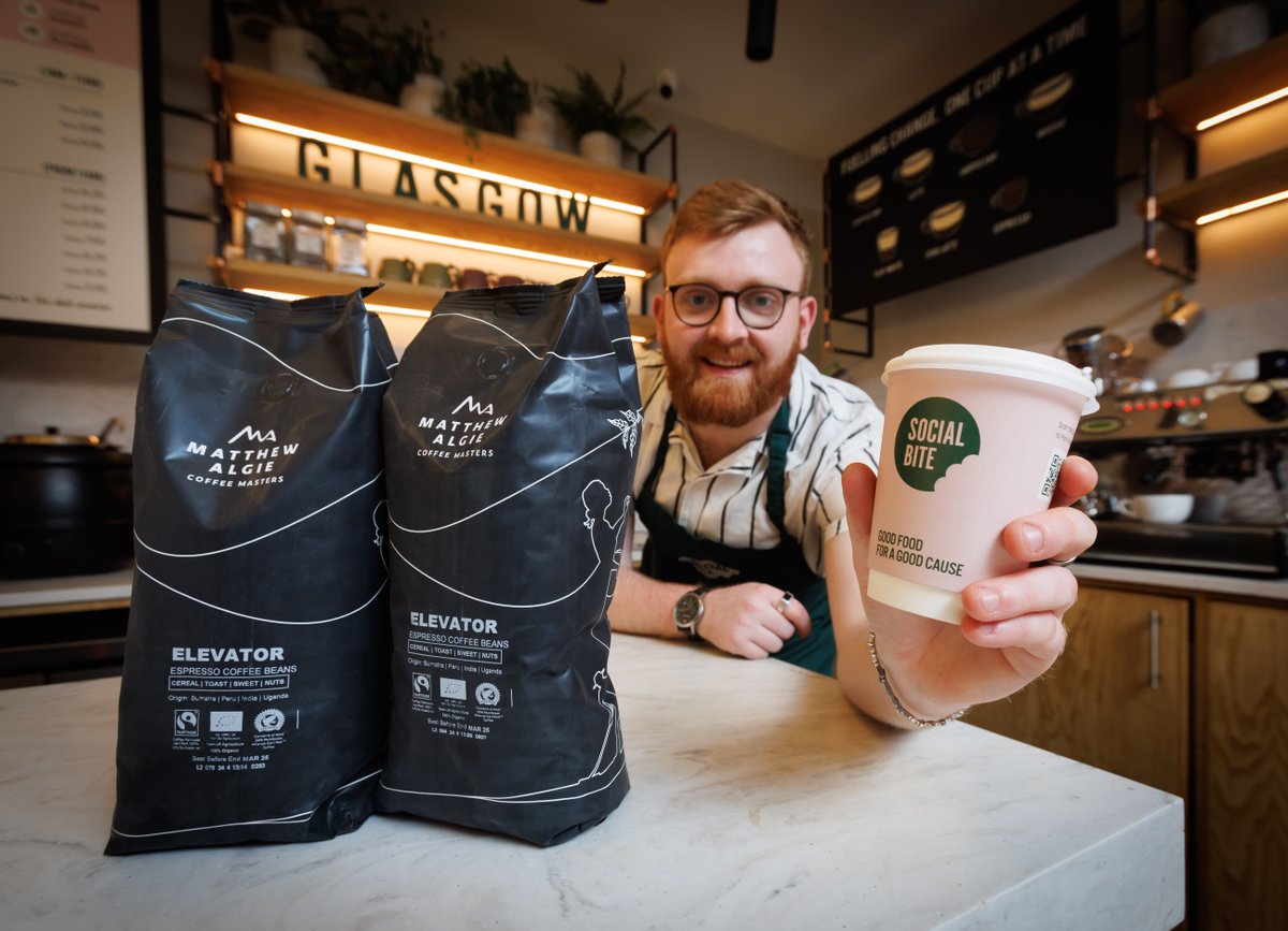 A big thank you for to our friends at @Matthew_Algie for donating 1,000 cups of coffee ahead of Pay It Forward day on Sunday 💚☕ You don't need to wait 'til Sunday to pay it forward! Drop in to our coffee shops tomorrow or do it online RIGHT NOW 😱 👉 social-bite.co.uk/what-we-do/our…