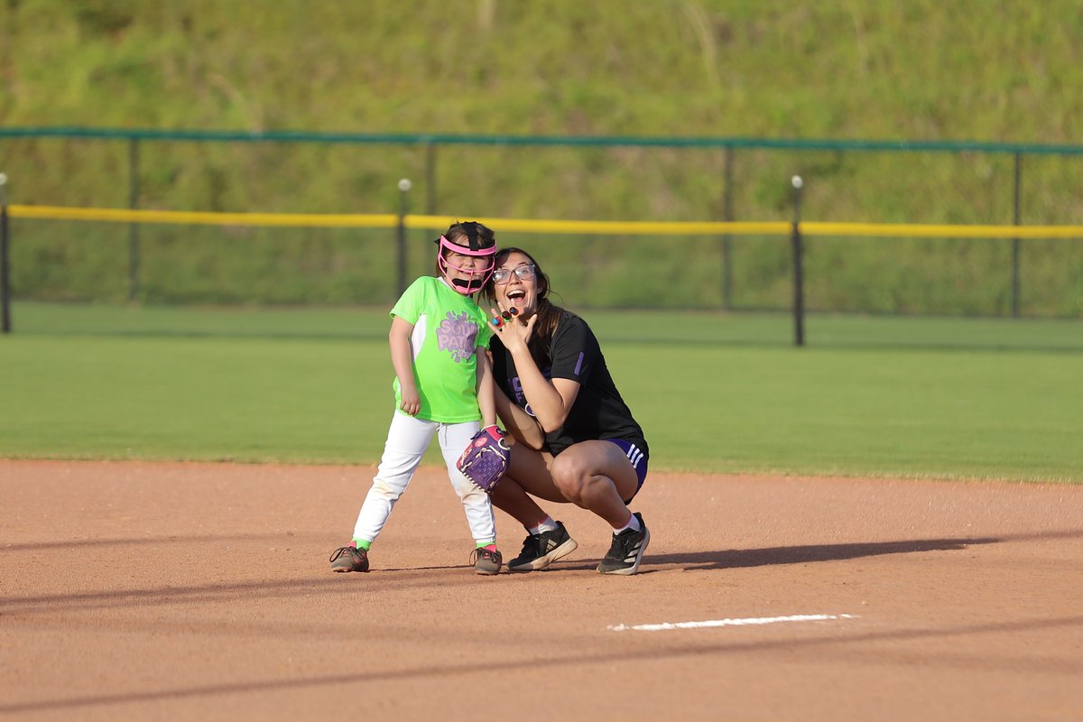 UNASoftball tweet picture