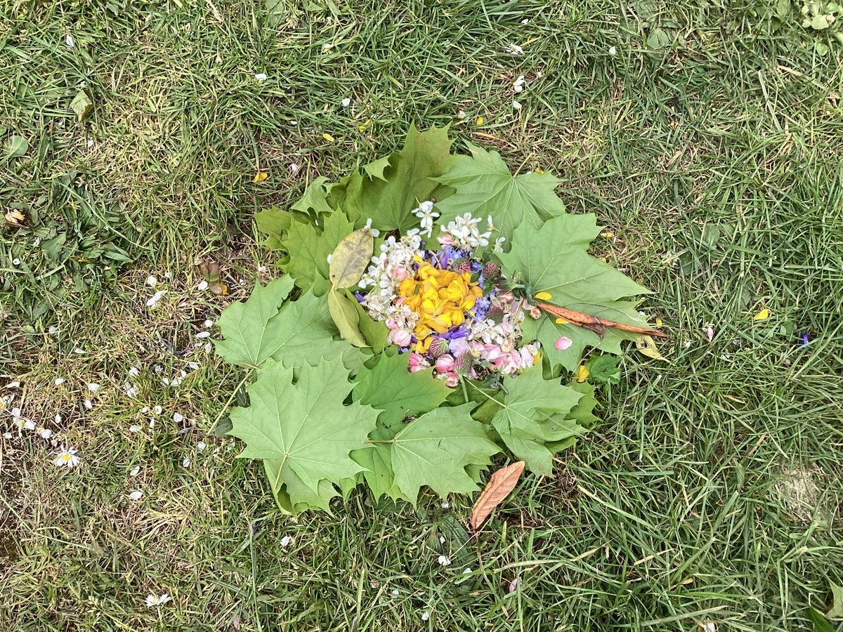 whcps's tweet photo. What a wonderful time we had in Year 3 Forest School today. Weβve used hammers to extract natural dyes in hapazome, made mandalas to marvel at and collect colours of nature for our rainbow charts. #whcforestschool #whcyear3 #whcoutdoorlearning https://t.co/wkJQP3mNL8