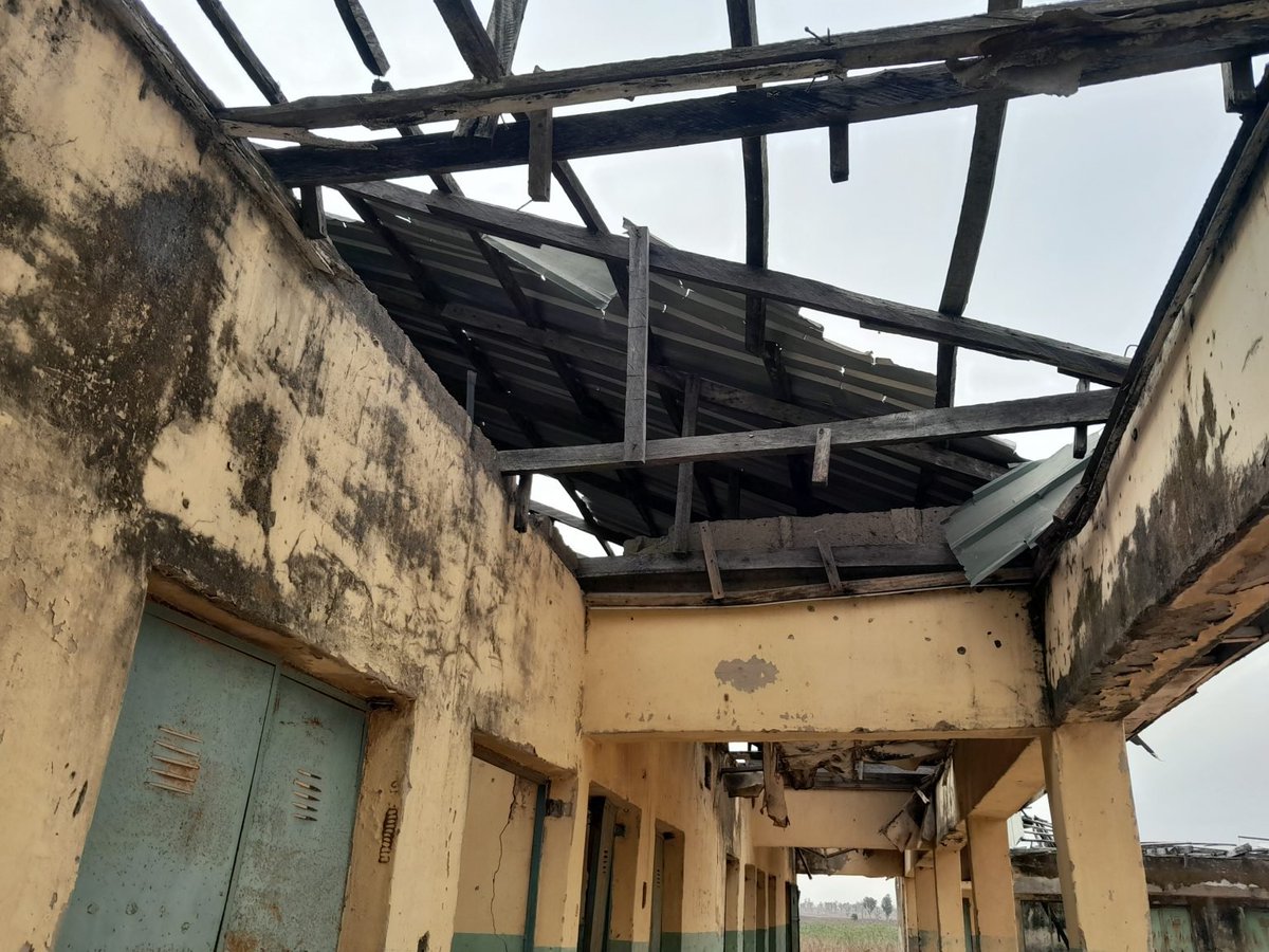 Dear Gov @GovWike, This is the condition of Kuchichacha LEA Primary School in Kwali Area Council, FCT. The roofs are blown off, the classrooms are on the verge of collapsing and only 5 teachers are attending to 500 students. Any teacher posted there immediately relocates because…