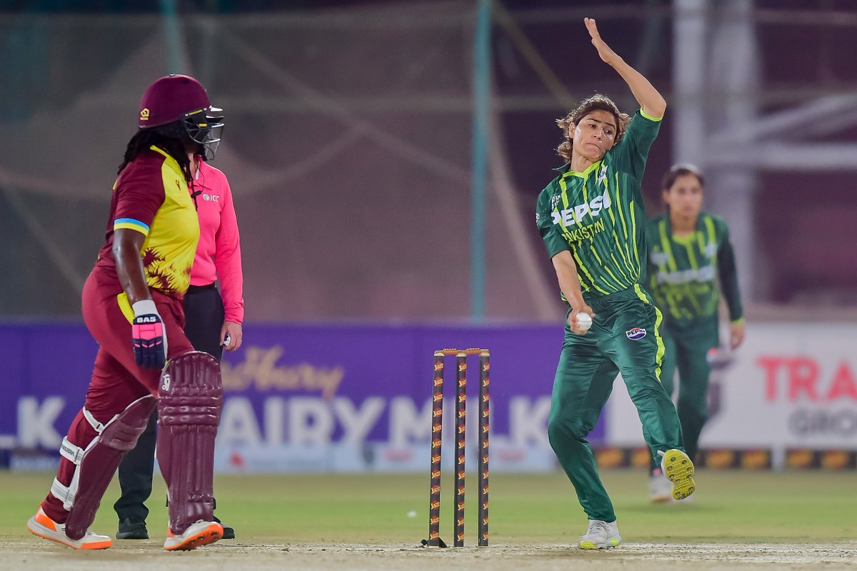West Indies are 77-4 in the 14th over as bowlers register key strikes ⚡ #PAKWvWIW | #BackOurGirls