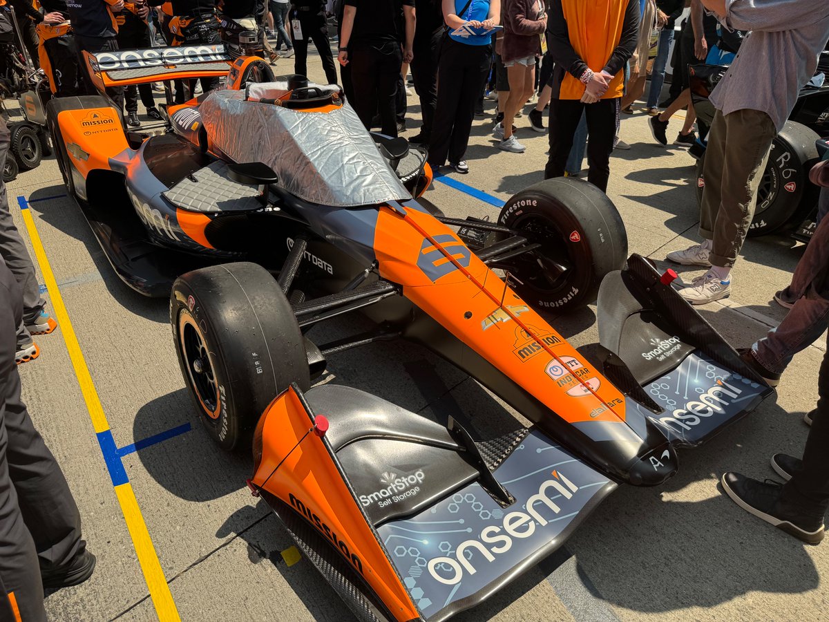 OktopolisArt's tweet photo. Most Instagrammed IndyCar? The onsemi Arrow McLaren No. 6 Chevrolet was mobbed by fans taking photos and selfie with the debut of the all new 2024 onsemi livery at the Grand Prix of Long Beach. It's popping up everywhere!
#onsemiontrack #arrowmclaren #indycar #longbeachgrandprix https://t.co/dxvKzBM6bn
