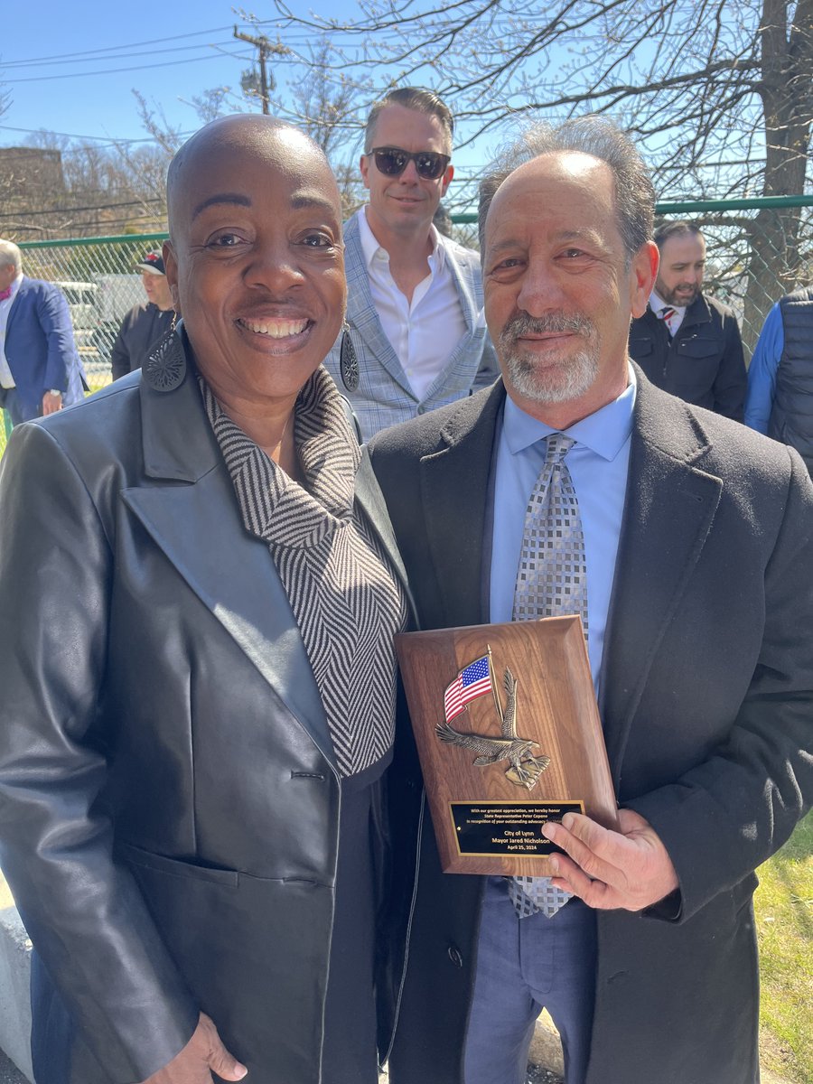 We joined <a href="/TheCityofLynn/">City of Lynn</a> in celebrating signing a new lease to keep the Veterans Clinic and healthcare services in their community! At EOVS, we're proud to ensure our veterans have access to the quality healthcare they deserve, right where they live.