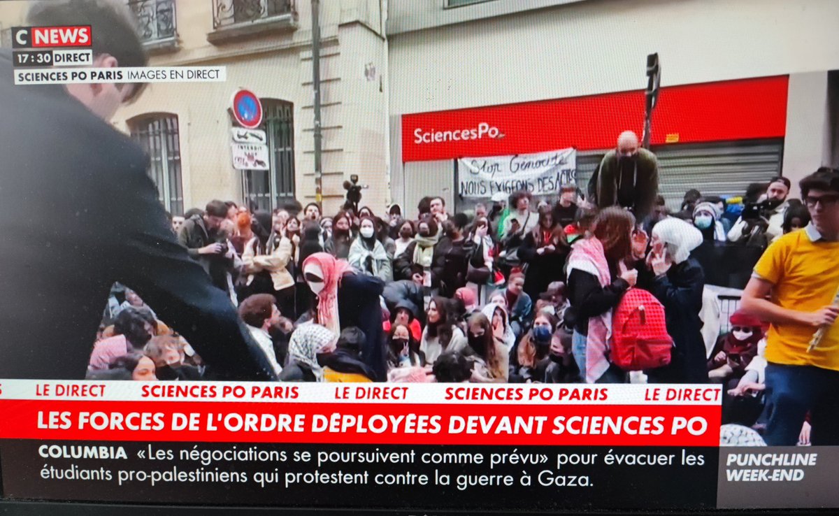 On comprend mieux pourquoi la France est ruinée et bientôt un califat islamique quand on voit la gauchiasse infecte qui gangrène Science Po et forme les soi disantes élites politiques de demain comme ceux d' hier .
Il faut supprimer cette institution qui œuvre contre la France !