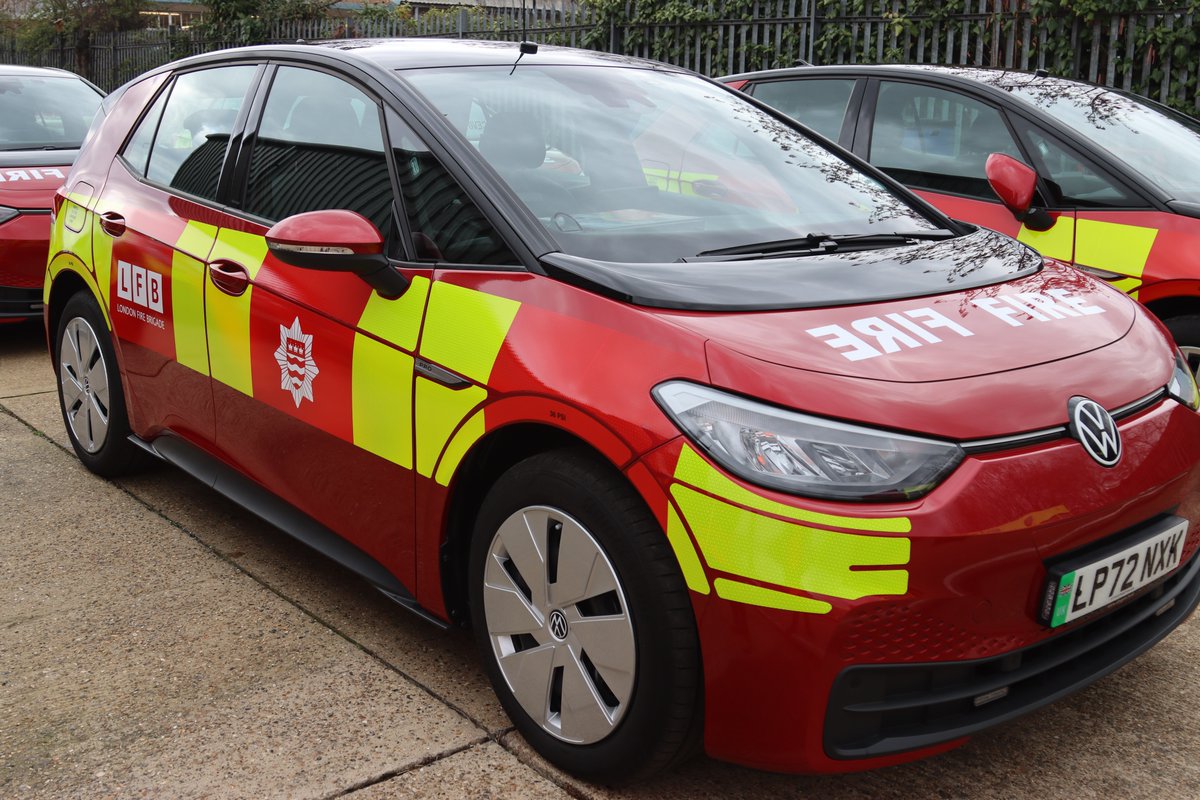 LondonFire's tweet photo. Last year, we introduced our electric Volkswagen ID3 fire cars. They can travel 200 miles on full charge and are used by officers &amp; help keep #London air clean. 

They're part of our zero emission goal to go carbon neutral by 2025. 

Find out more - https://t.co/e72HDh1ynS https://t.co/NCuNmXspus