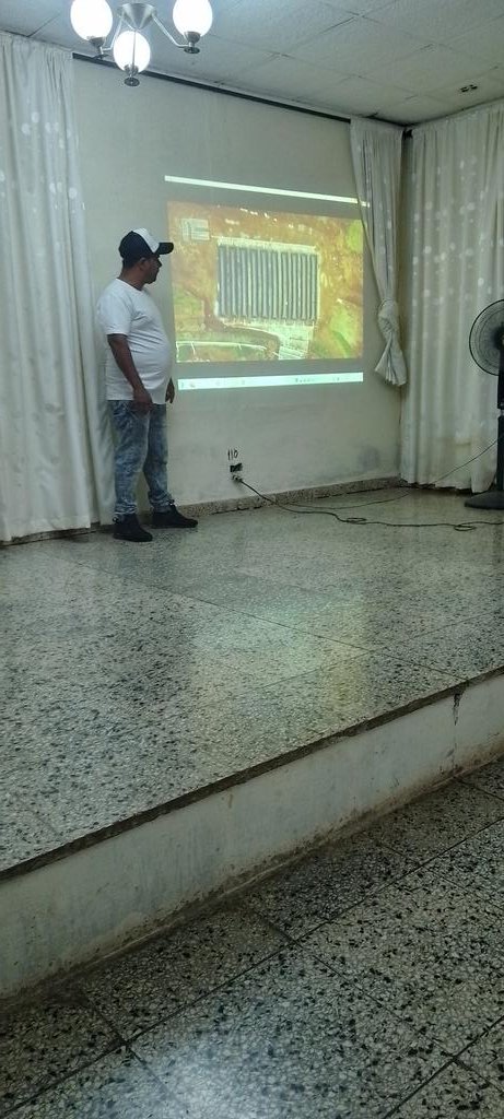 Comunicadora16's tweet photo. Se efectua en la mañana de hoy FORUM DE CIENCIA,TECNOLOGÍA E INNOVACIÓN con presentaciones de nuevos proyectos para el desarrollo y avance de nuestra Empresa Porcina 
#ArtemisaJuntosSomosMás 
#GPOR
#CubaViveyVence https://t.co/N0BHD4j34o