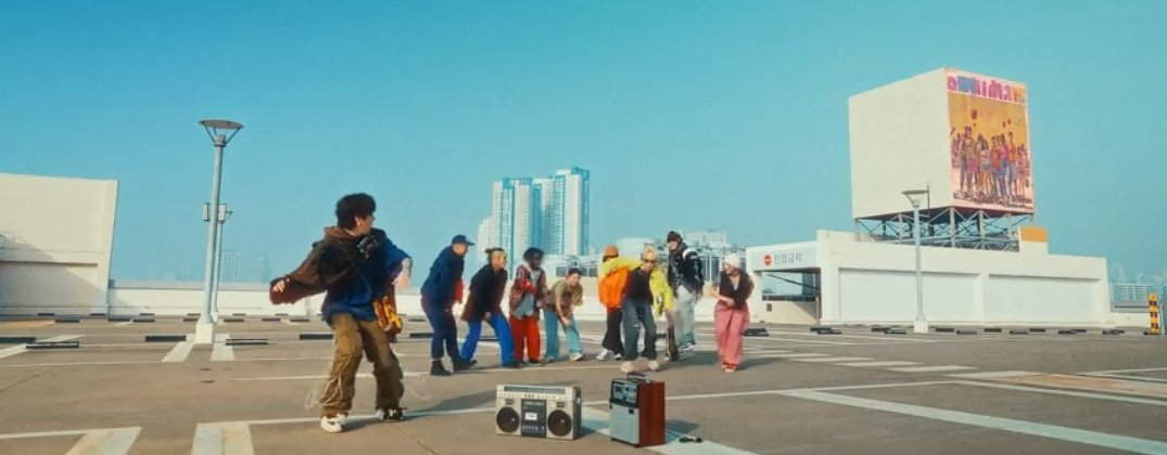 wilmaflory's tweet photo. Zico ft. Jennie spot out now 
#SPOTWITHJENNIE #JENNIE https://t.co/pAQ1JTHQAy