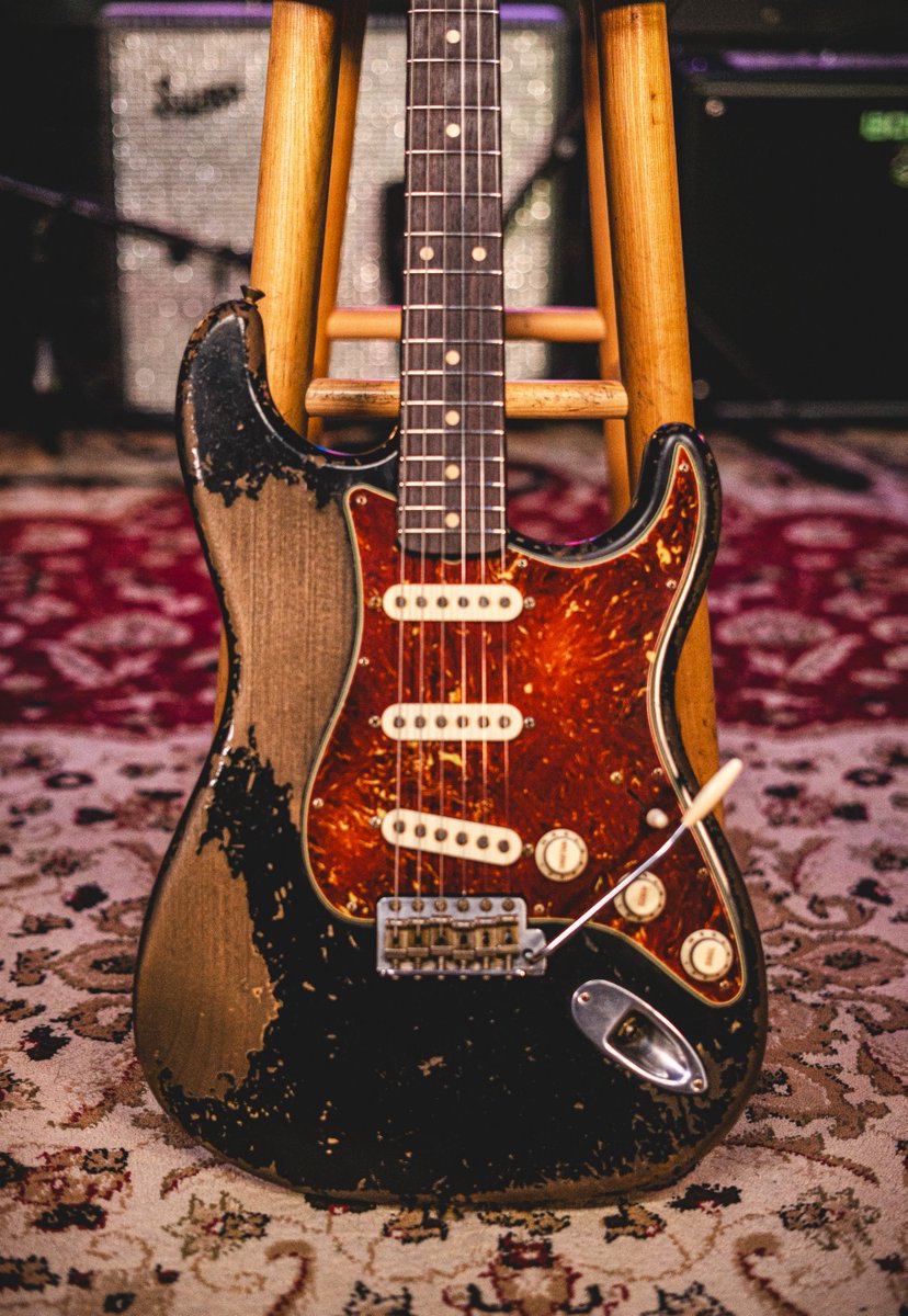 What do you think about the relic debate? Should players be allowed to just like what they like? 🤔 If you're curious about this very topic, read our full blog on the matter via the link below! 🔥 #straturday gtrgtr.uk/RelicDebateX