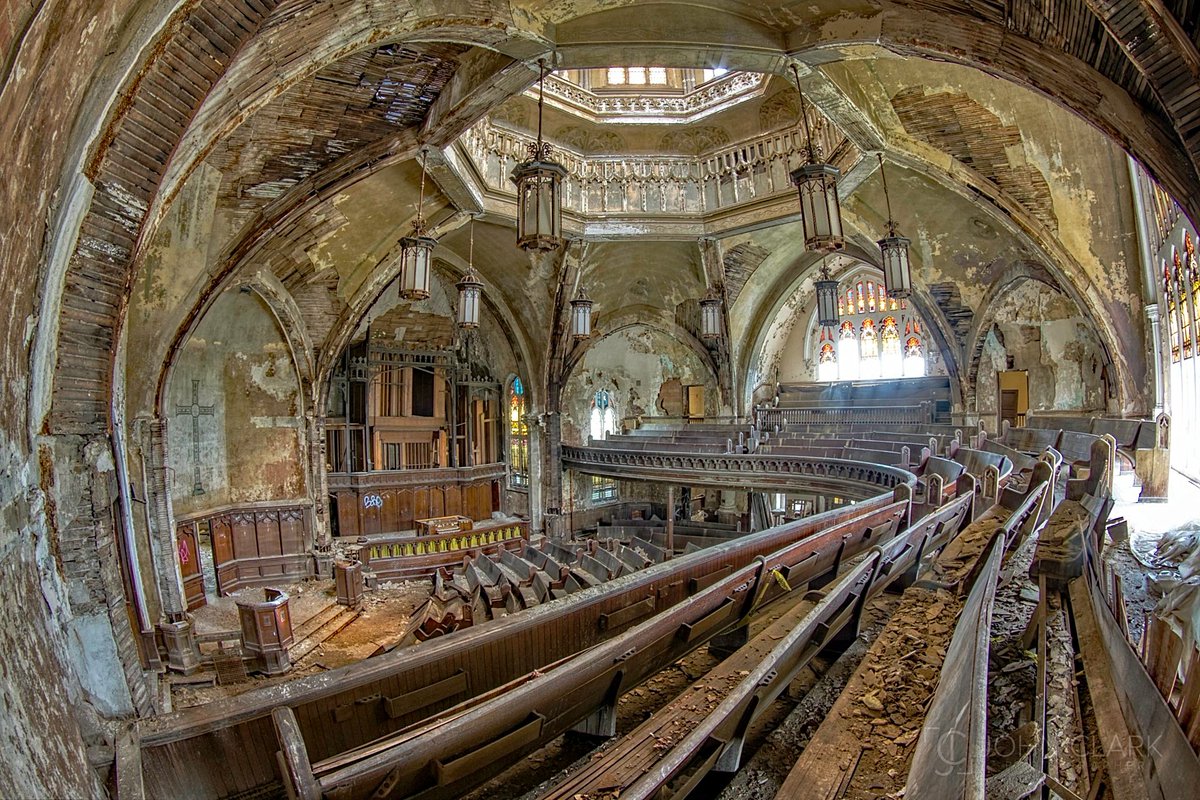 Abandoned church #abandonedplaces #thephotohour #on1pics @ON1photo