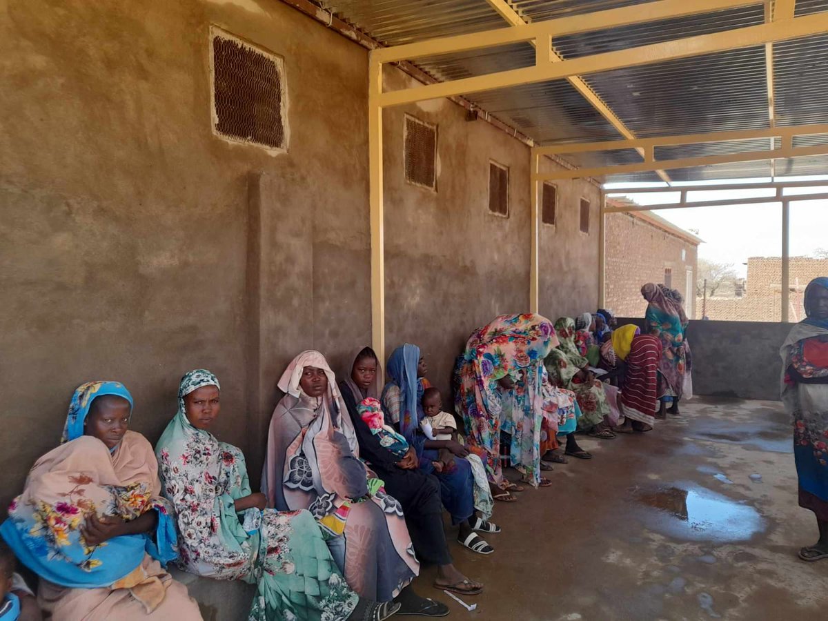 Pictures show the suffering of displaced people, the spread of diseases and epidemics, and acute malnutrition among children, pregnant women, and mothers in Tawila camp, North Darfur state. صور تصف معاناة النازحين وانتشار الأمراض والأوبئة وسوء التغذية الحاد للأطفال والحوامل