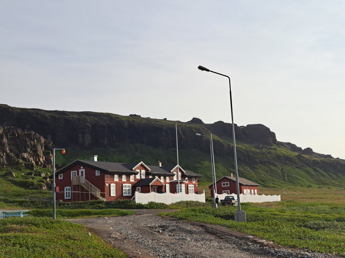 @NL_Wetenschap (@nl_wetenschap) on Twitter photo Waar slaap je dan als onderzoeker?
Nou bijvoorbeeld in <a href="/ArcticStationUC/">Arctic Station Disko</a>
#FieldworkFriday Waar slaap je dan als onderzoeker?
Nou bijvoorbeeld in <a href="/ArcticStationUC/">Arctic Station Disko</a>
#FieldworkFriday
