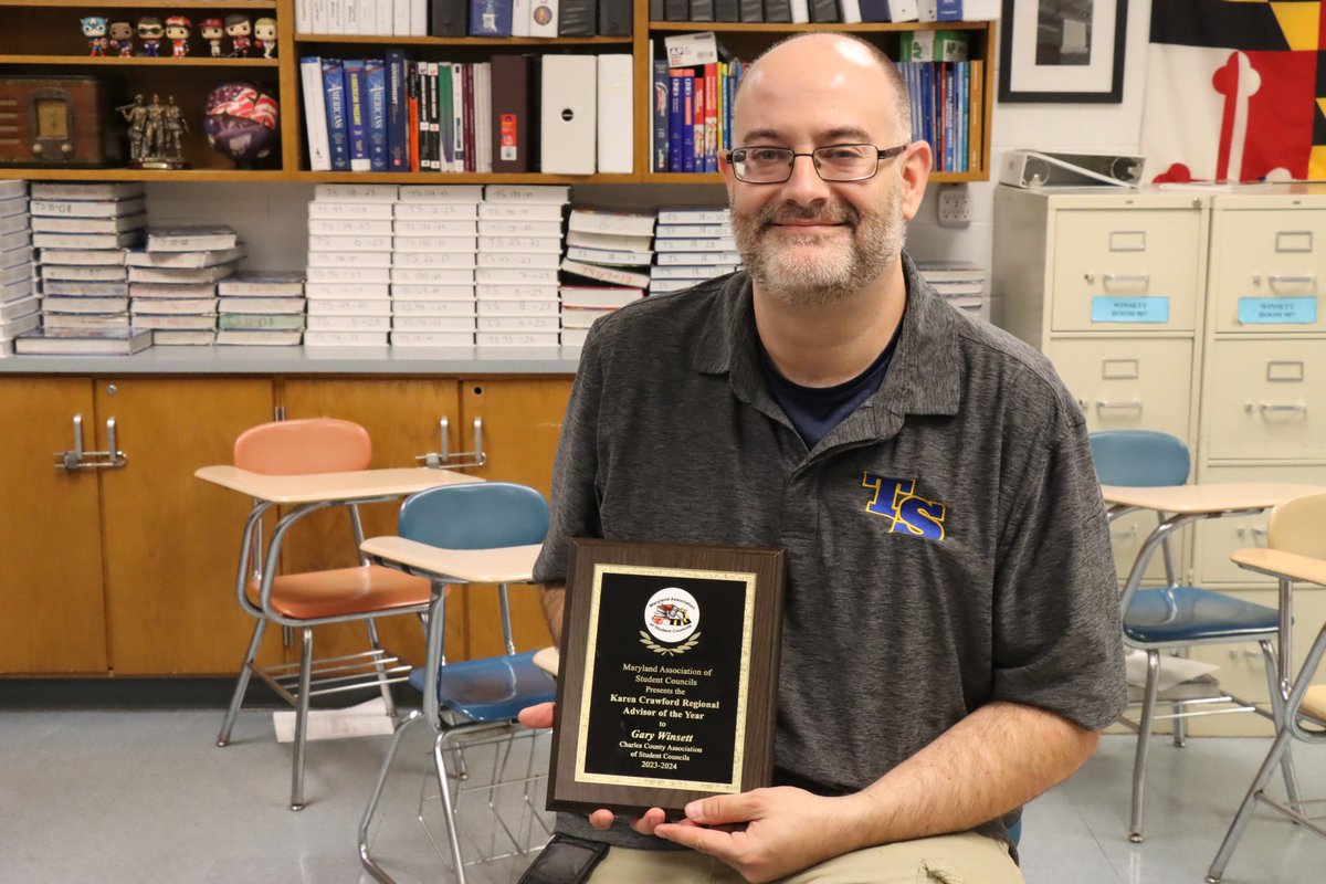 Danielle Carpenter, academic advisor and SGA advisor at @StCharlesHS and Gary Winsett, history teacher at @CougarsTSHS and CCASC advisor recently received Advisor of the Year awards by the MASC for their dedication to CCPS students. To read more visit, bit.ly/3JBJSBa.