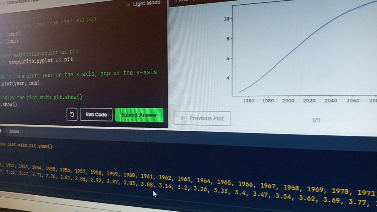 Just made my first graph with Python🥹🥰

@DataCamp
#Babysteps
#DataAnalytics