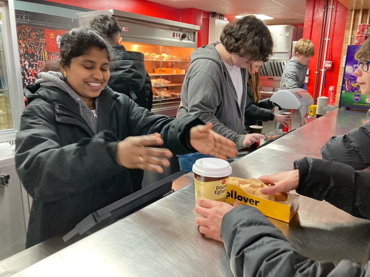 Seven young people stepped into the world of employment this week on our first joint venture with Retail Catering✨ They showed great commitment and a willingness to challenge themselves as they trained in bar 18❤️