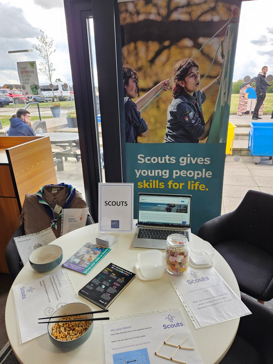 It's been a great, manic week with tasters, open evening and shadowing! It was great to catch up with Team North from HQ in Manchester this week and I've spent my lunch time over at @crontoncoll for their Freshers Fair to promote Scouting! Have a great weekend!