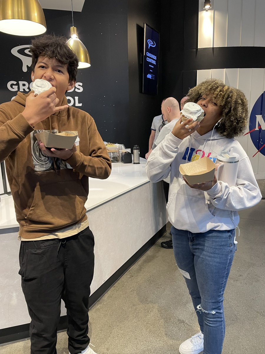 TelithaJoy's tweet image. Our algebra students got to use their skills w/ a real world STEM experience at Space Center Houston. They had so much fun. @HumbleISD_SMS @SMS_Schneider