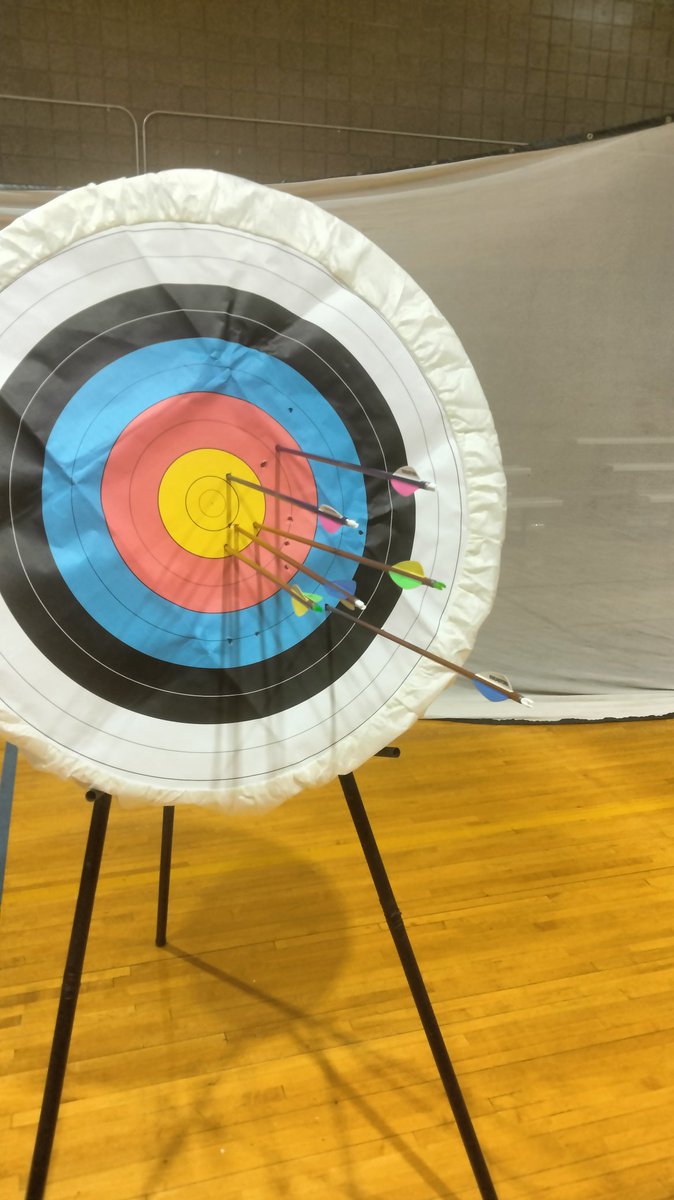 Not too bad 🎯 at the Clemente Recreation Center #archery #target #thursdays #arrows #targetpractice #archerypractice