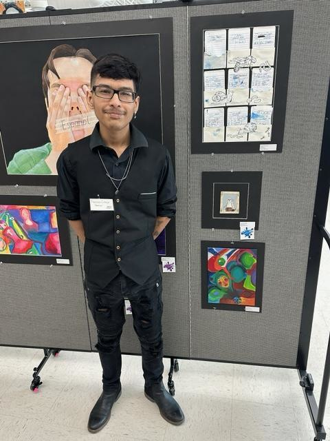 Congratulations to our Braves that won awards at the South Suburban Conference Art Festival. Best in School: Alejandro V., Honorable Mention: Angelina M., Honorable Mention: Jenny A. and Best in Show for Mixed Media: Francisco C. #BremenBraves @southsuburbanconference