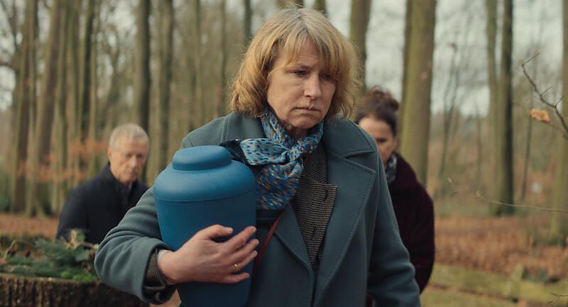 "Wenn ich jetzt lese und höre, was für eine irre Familie das angeblich sein soll, bin ich immer überrascht. Ich empfinde das gar nicht so. Für mich ist das eigentlich eine Durchschnittsfamilie, sehr kleinbürgerliche Verhältnisse." #STERBEN buff.ly/3UxPNgR