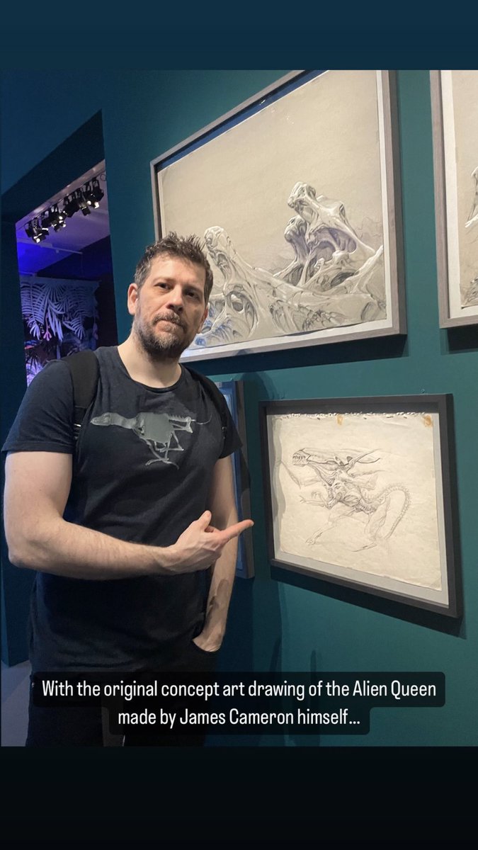 Posing next to the original concept art drawings of the Alien Queen and landscapes made by James Cameron himself…
#AlienDay #AlienDay2024
