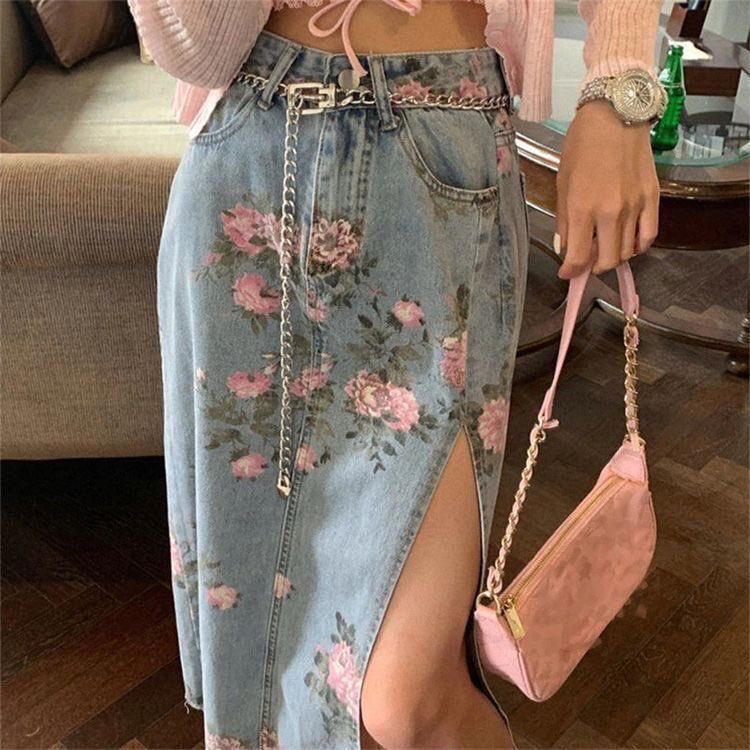 300moods's tweet image. Floral denim skirt 💕