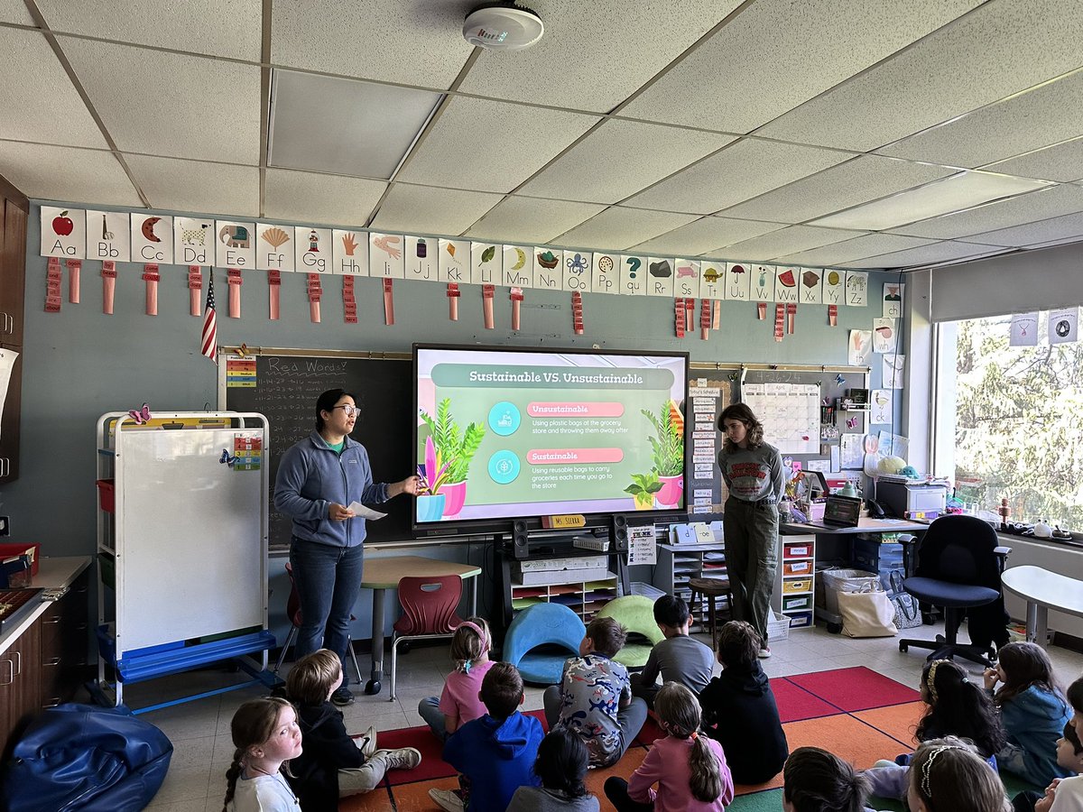 The Greeley Environmental Clubs ROCKED it this week planning a week of events for students to celebrate Earth Day. They plan to plant a tree with the money raised at the bake sale! 🌱🌎🌳🌼#wearechappaqua #studentlife #EarthDay