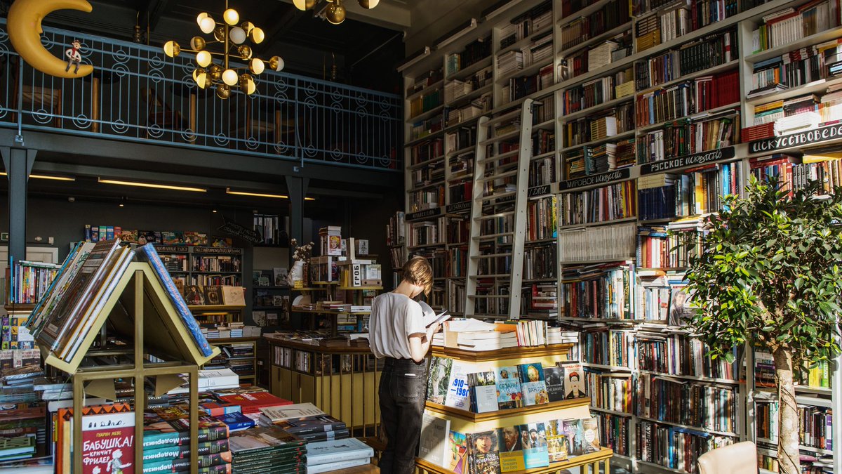 Happy #CIBD2024! This annual event aims to champion independent businesses and support a thriving bookselling community across Canada. In this blog post, we’re highlighting five of our favorite indie bookstores to visit: bit.ly/44g76Gm #books #IndieBookstores #ReadMore