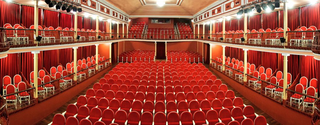 CULTURA | 🏤 La 'Tarjeta de Amigos del Teatro' se podrá renovar y tramitar a partir del 1 de mayo con importantes mejoras. ℹ️ ayto-alcaladehenares.es/la-tarjeta-de-… #AlcalaDeHenares #AlcalaConLaCultura