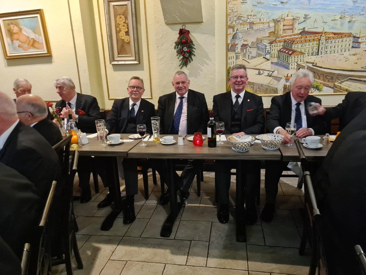 What a splendid day spent at SGC yesterday was. A spectacular setting for watching WBro .Tam Morrison become a GRAND OFFICER and then lunch with MEGS of Glos and Herfs plus a jolly trip back with my Companions to Glos. You shooda bin there. A gr8 day out.