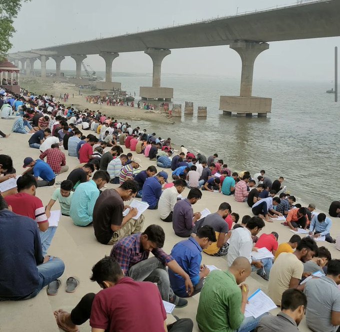 रहती है कमी, लोगो की मेहनत में भी,, हर बार कुसूर, किस्मत का ही नही होता है। ~ सेजल