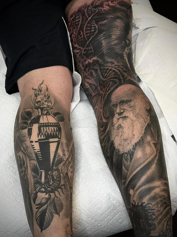 nickru6843's tweet photo. @9mmsmg Can confirm. Going around the whole knee was so painful I felt like I was being tortured with a blow torch https://t.co/7AwGTXS9ma