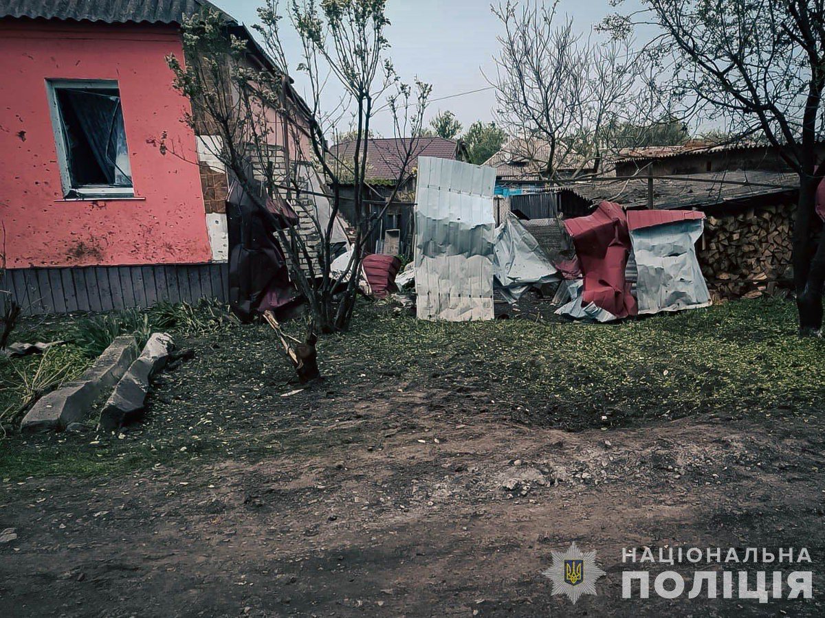 ⚡️ L'attacco russo all'oblast di Sumy uccide2 donne anziane e ne ferisce 3. Le forze russe hanno bombardato le infrastrutture civili di Bilopillia, nell'oblast nord-orientale di Sumy, in Ucraina, il 26 aprile, uccidendo due donne e ferendone altre tre, ha riferito il ministero…