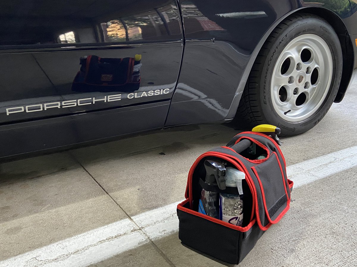 Detailing now involves using a public parking garage, but the results are worth the effort 👀 .::. #porsche #porsche944turbo #944turbo #copenhagenblue #classiccars #getoutanddrive #noboringcars #neverstopdriving #funwithcars #detailing #griotsgarage #meguiars #chemicalguys