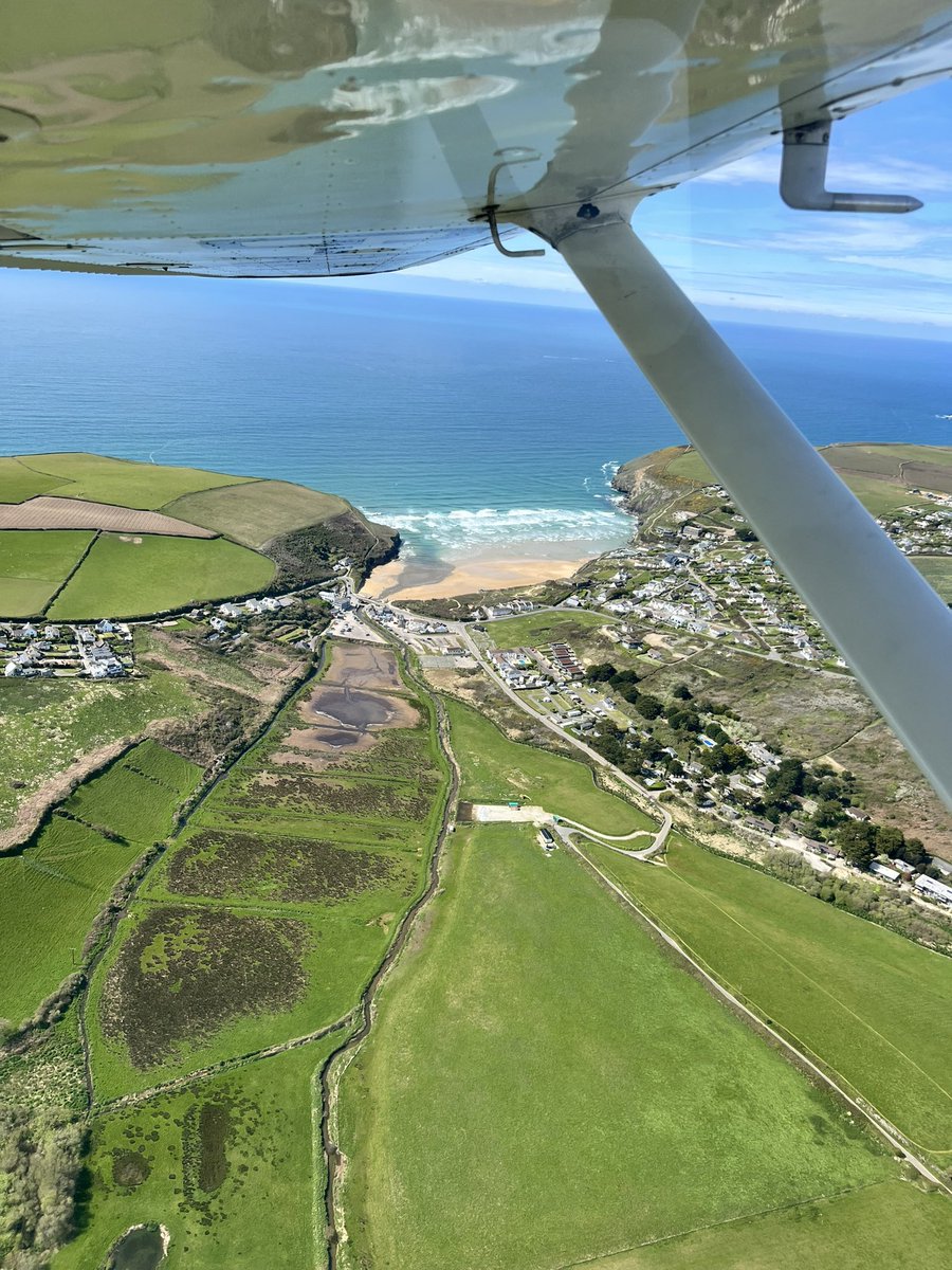 Happy #wingfriday and #WorldPilotsDay have a great weekend